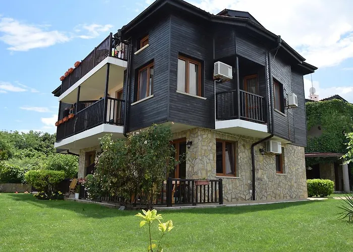 Paradise Bay Созополь